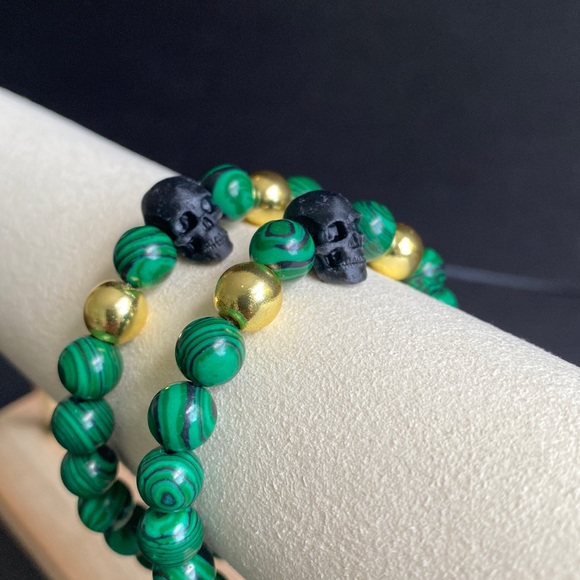 Malachite & Gold Skull Bracelet - Picture 2 of 6